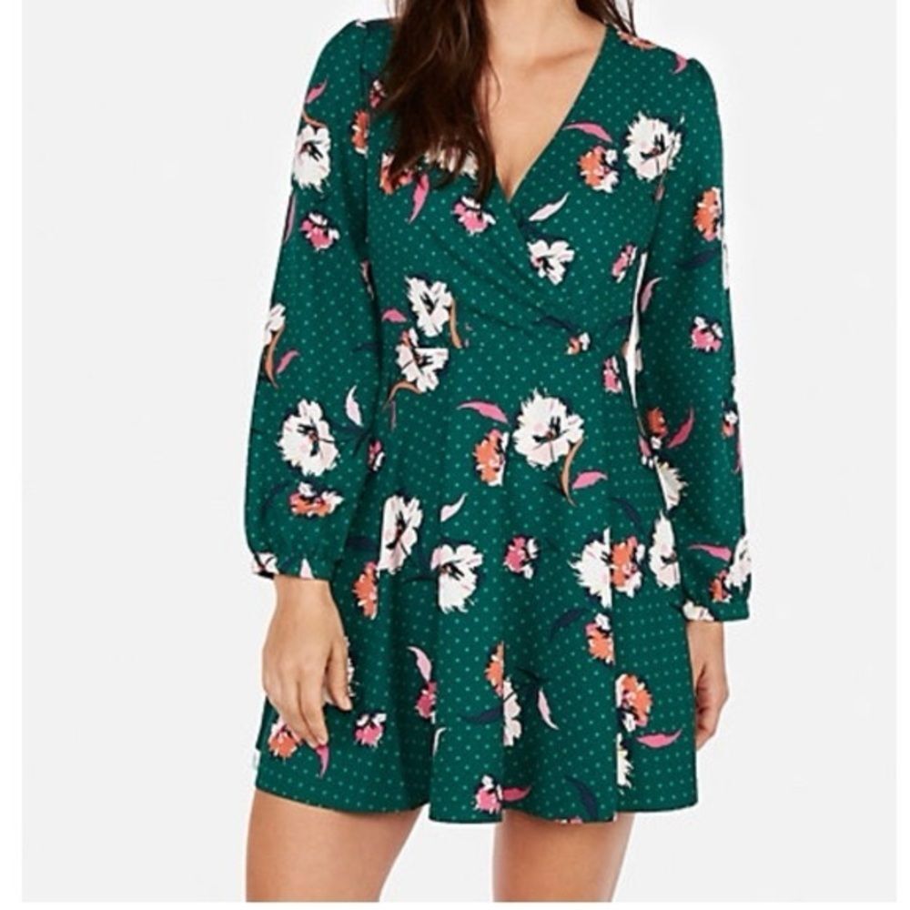 NWT Express faux wrap green floral Mini dress size medium